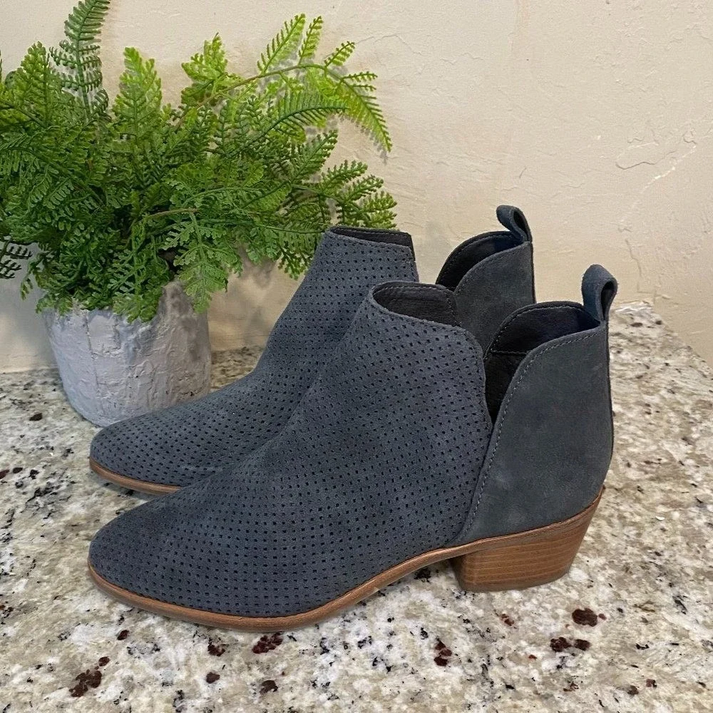 Dolce Vita Womens Dark Grey Perforated Suede Ankle‎ Booties Pointed Toe